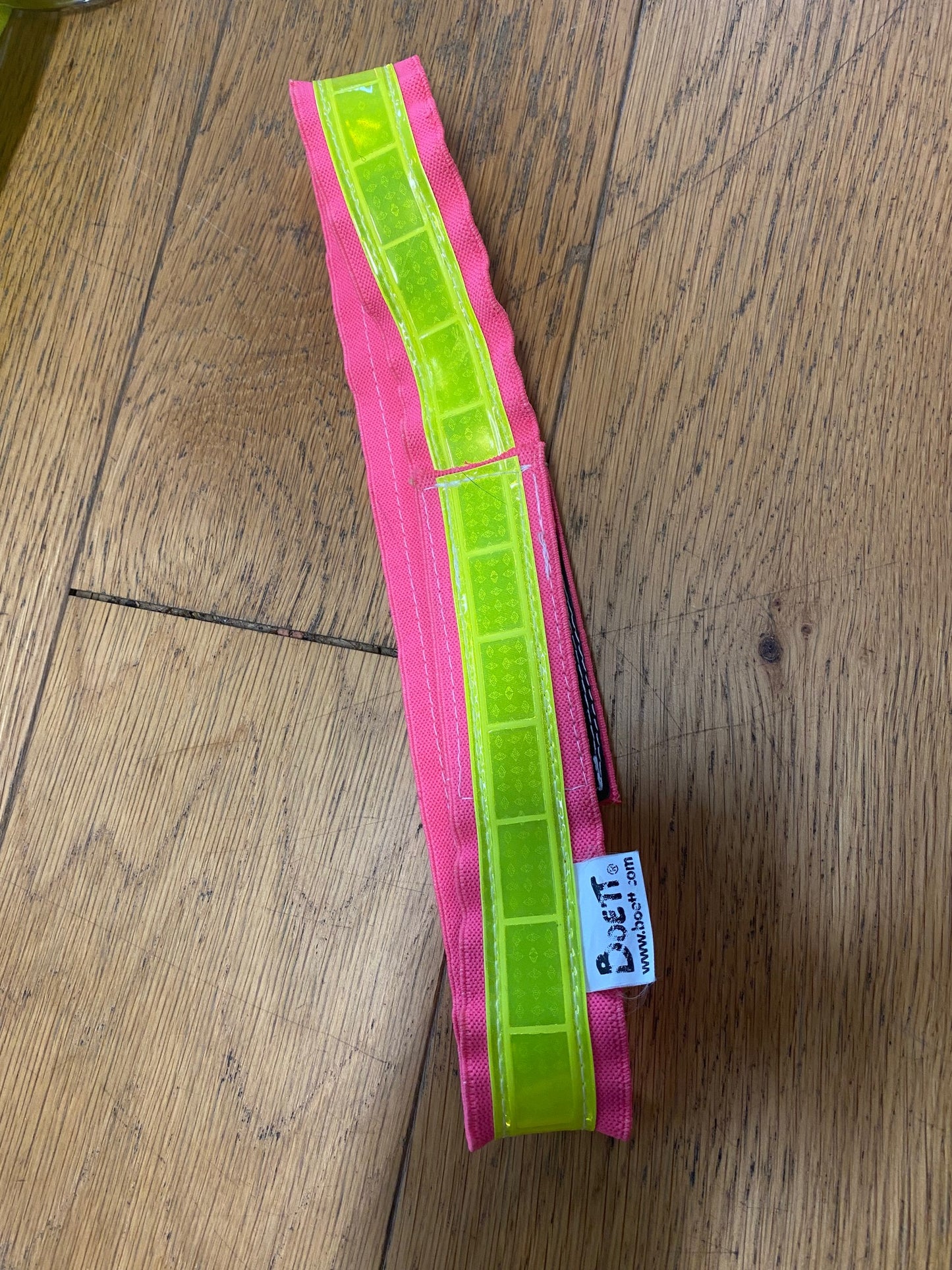 Boett Reflex velcro collar