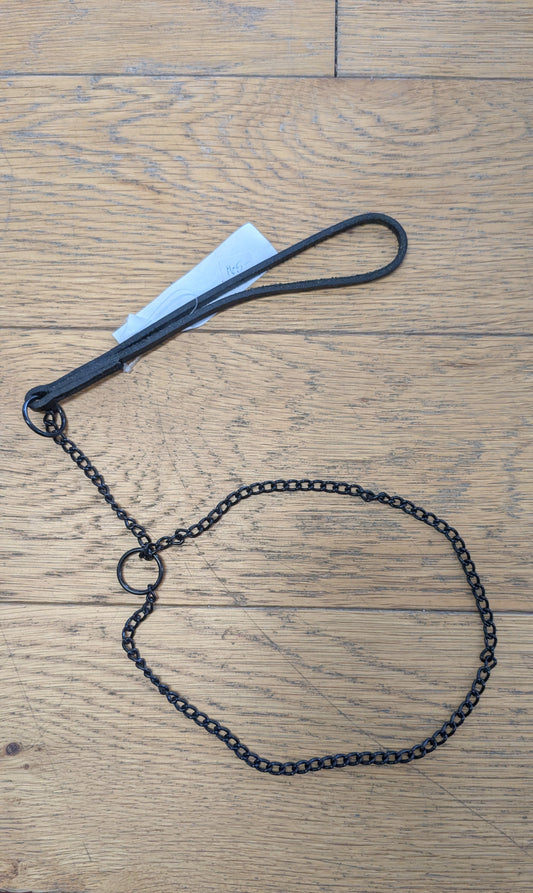 Utställningskoppel med läderhantag och svart kedja
