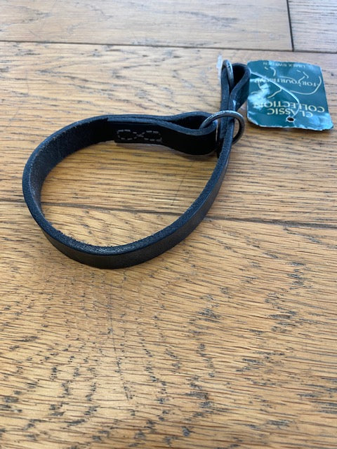 Stryphalsband Svart